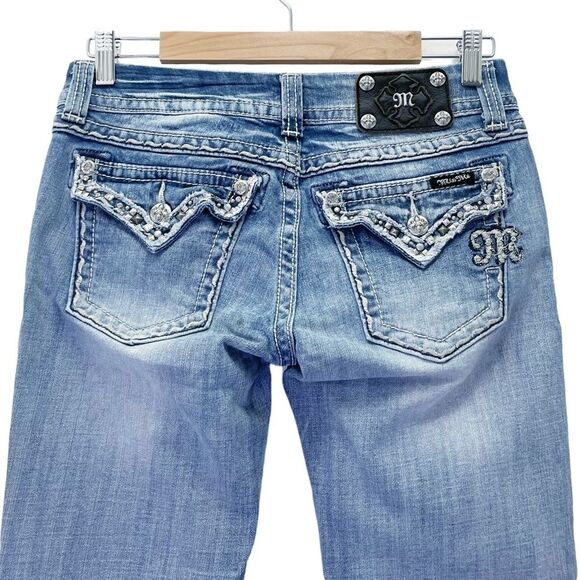 Miss Me Cropped Jeans Straight Leg Mid Light Wash Y2K Back Flap Jeans Size 27 - Picture 6 of 14